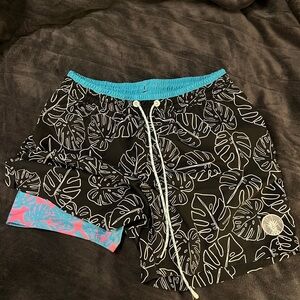 Chubbies Classic Lined Shorts - 5.5” Inseam - Medium